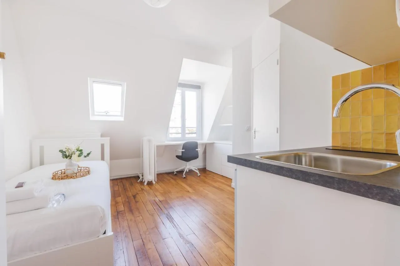 Cozy Studio Renovated Rue Bugeaud Párizs